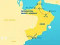 Mapa pokazuje Zjednoczone Emiraty Arabskie i gdzie jest Oman, z zaznaczonymi miastami jak Dubaj, Maskat i Salalah.