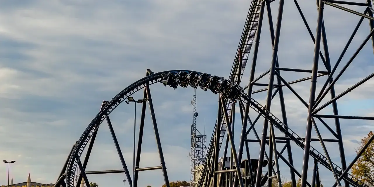 Ile atrakcji ma Energylandia? Zaskakujące liczby i różnorodność!