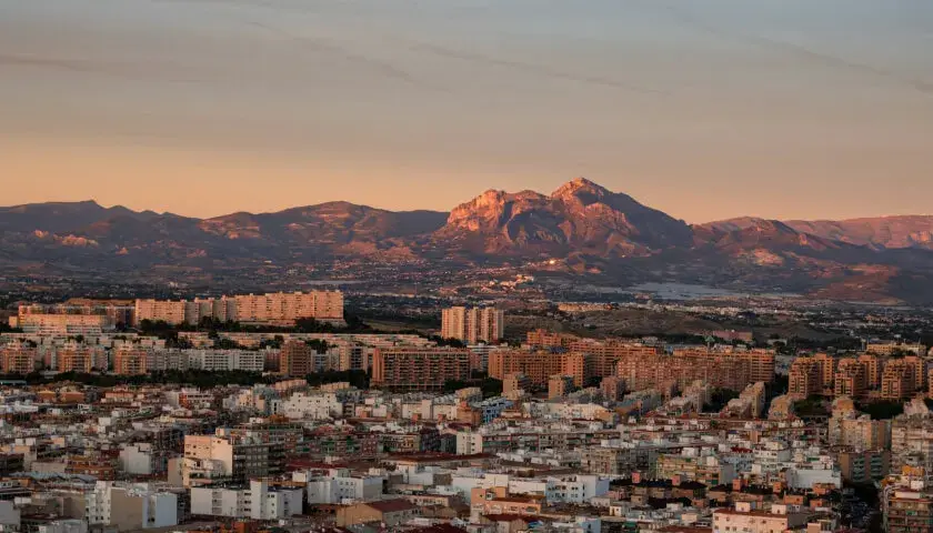 Czy w Alicante jest bezpiecznie? Odkryj zagrożenia i bezpieczne miejsca